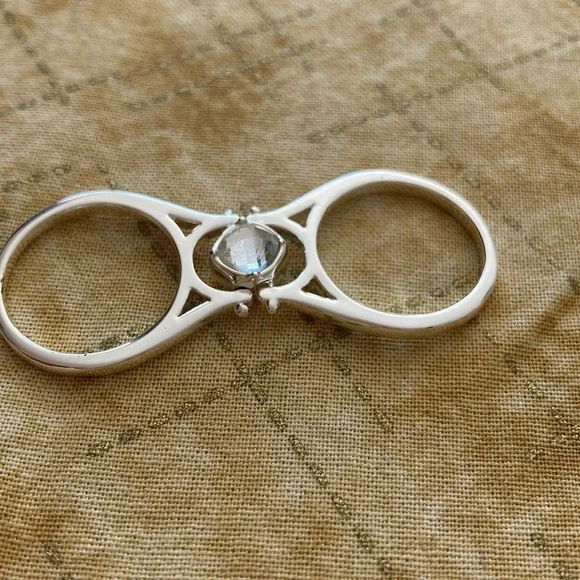 Avon Jewelry, Inverting Cocktail SilverTone Pave/Faceted Rhinestone 8 Ring R-2 - Picture 3 of 12